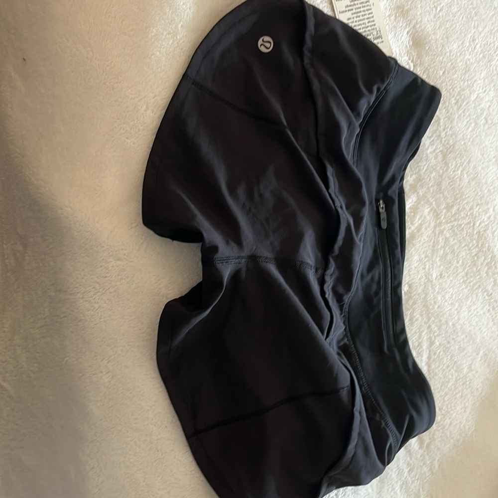Lululemon nwt speed up LR short 2.5” lined